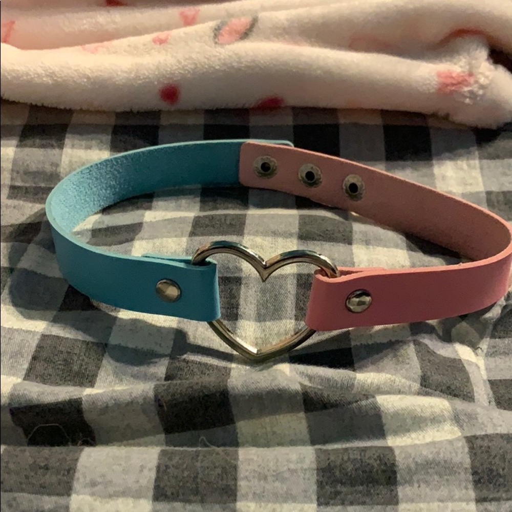 Blue and pink heart choker